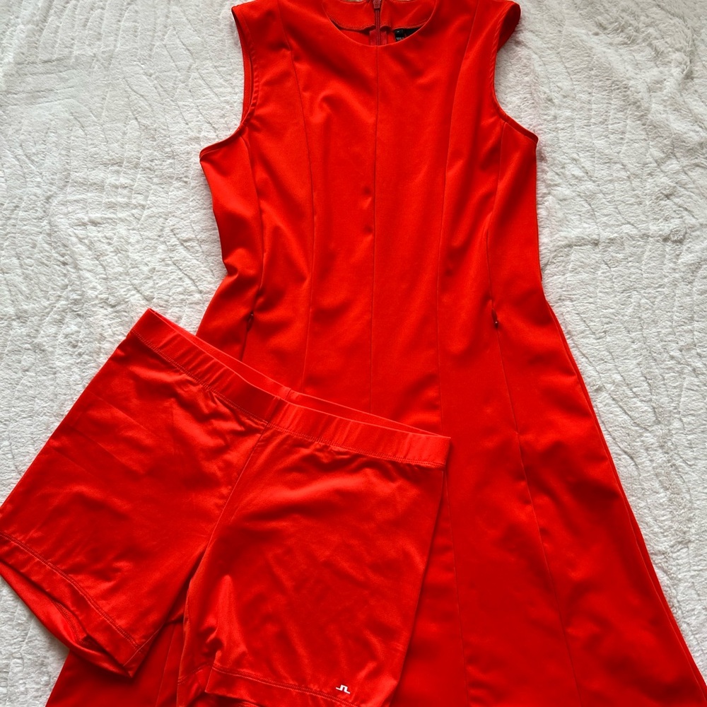 J. Lindeberg Red Jasmin Golf Athletic dress Sz M New without Tags w/Undershot